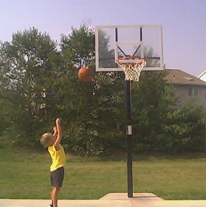 Basketball lessons for all ages. Be the best you can be.